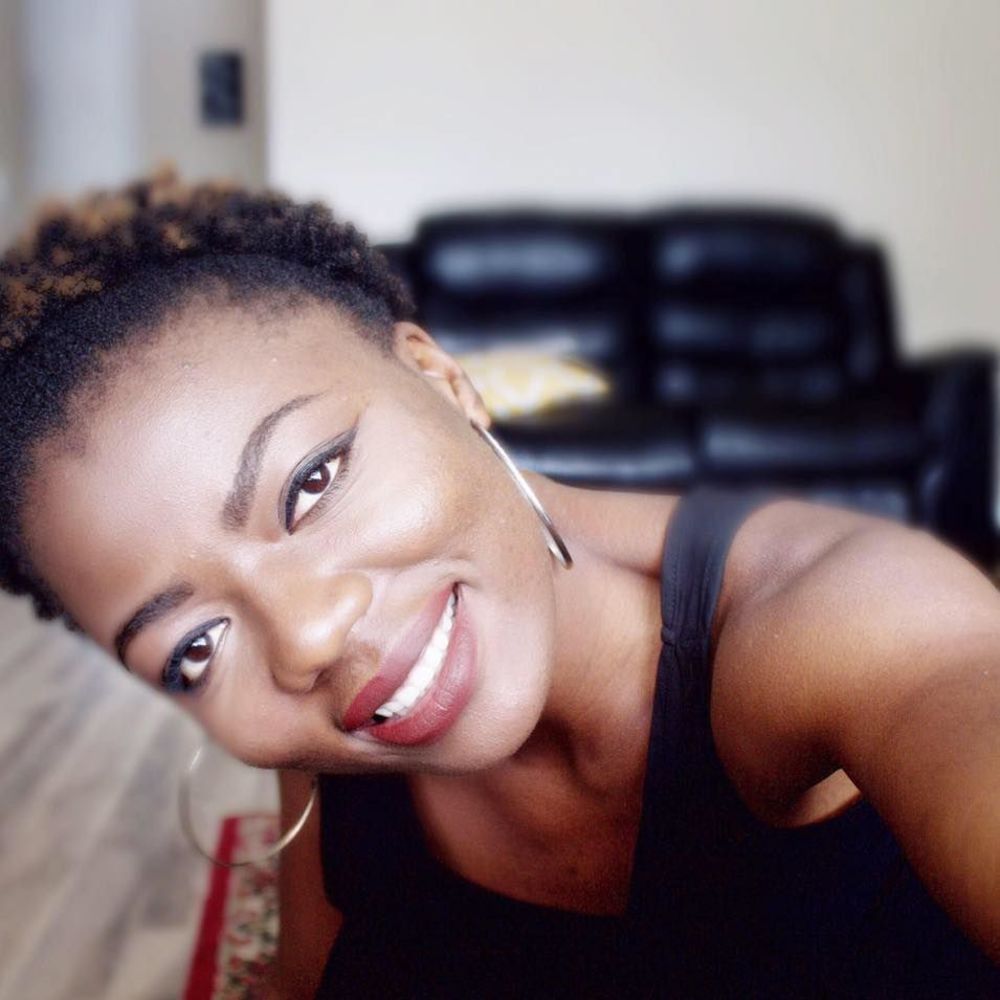 Meet your Posher, Dina